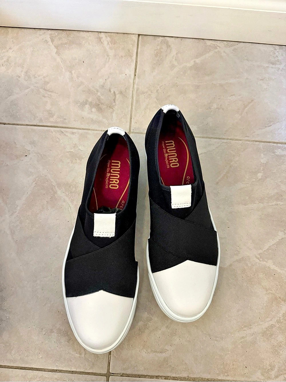 Munro Anjela Color Block Sneakers Black & White US 7 M